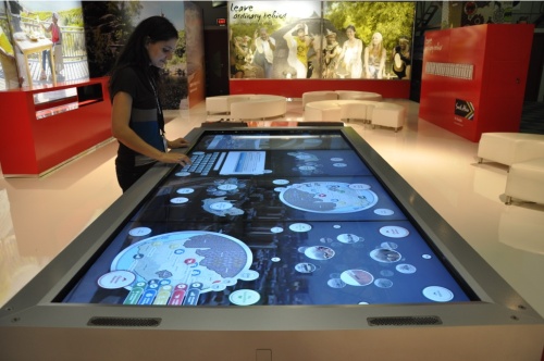 giant-tablet-1